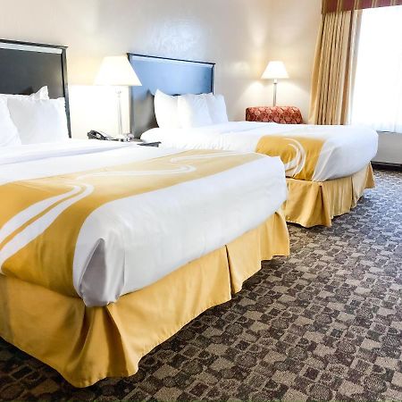 Quality Inn Vernal Near Dinosaur National Monument Exterior photo