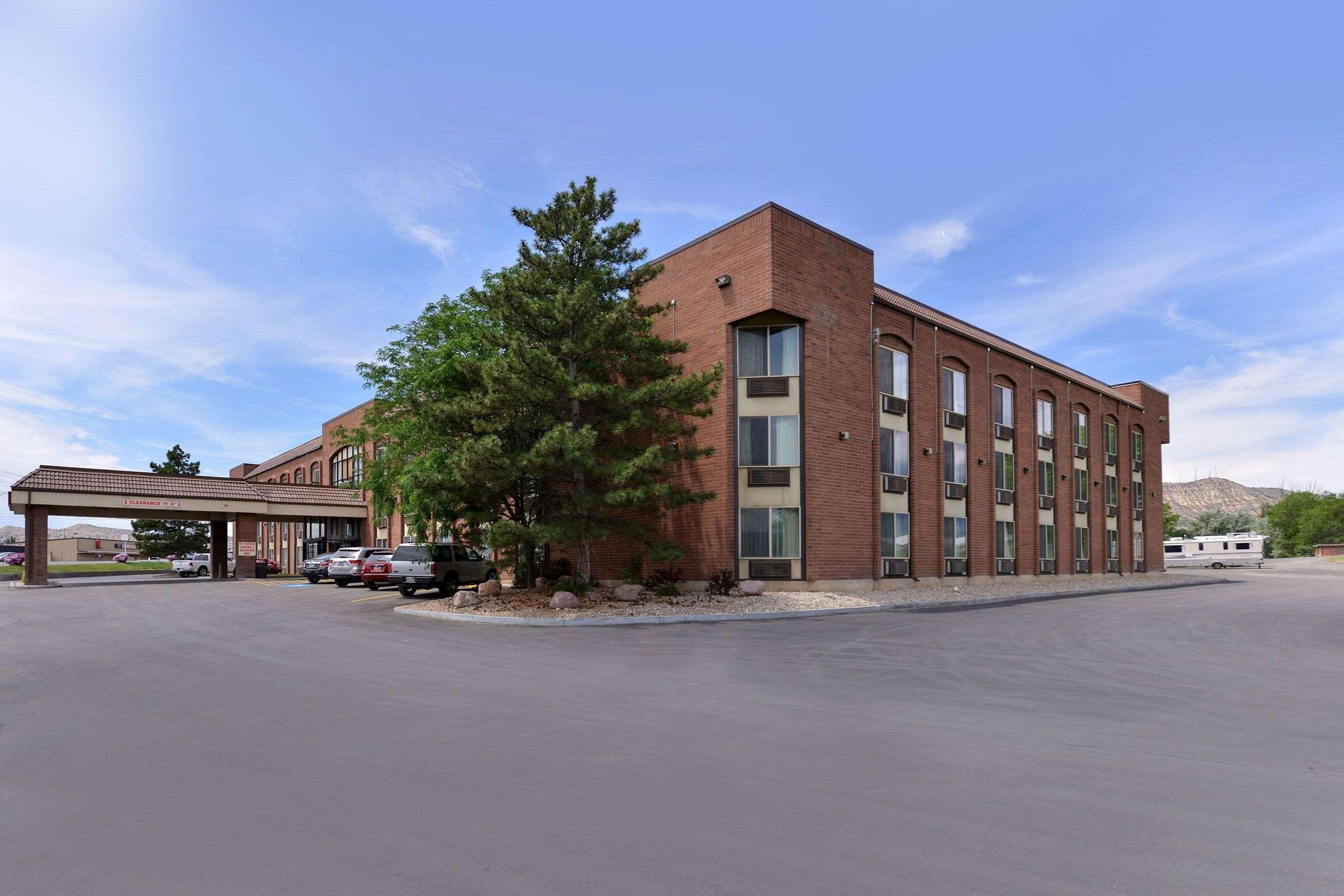 Quality Inn Vernal Near Dinosaur National Monument Exterior photo